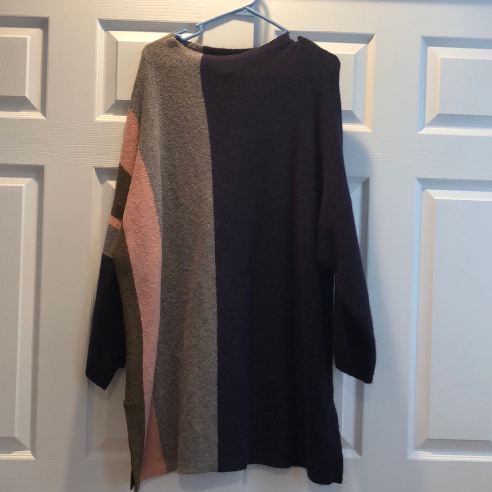Ann Taylor Tunic bouclé knit Sweater - navy, brown, pink